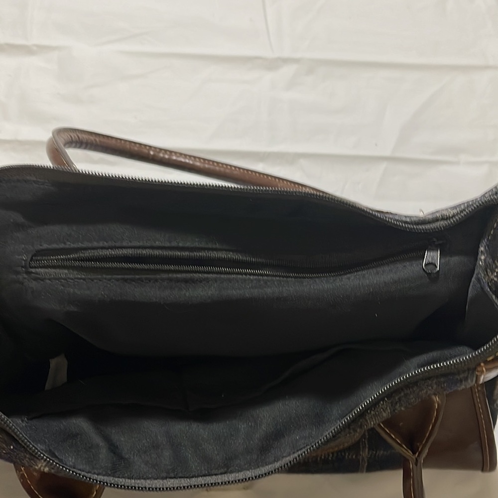 Awesome bag for Fall! Blue, grey & charcoal pattern with accent of brown leather - Picture 10 of 11